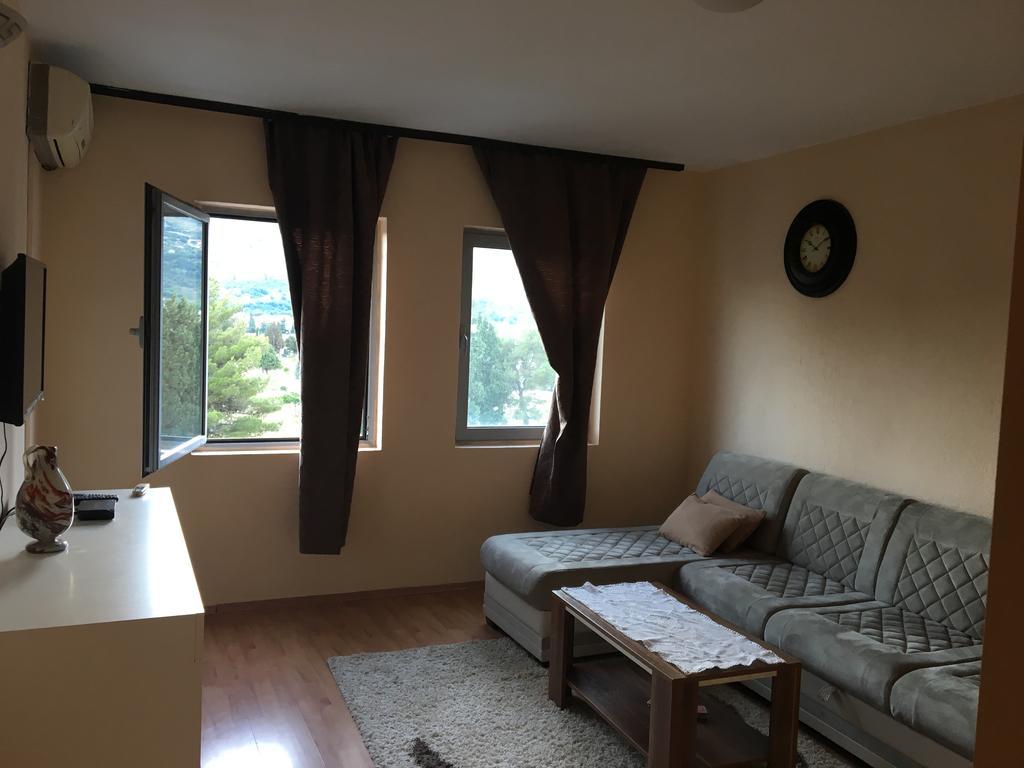 Mell Apartments โมสตาร์ ภายนอก รูปภาพ