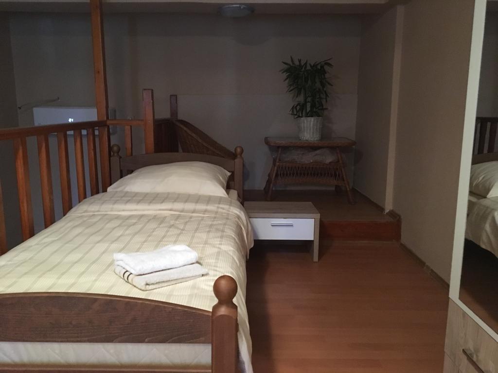 Mell Apartments โมสตาร์ ภายนอก รูปภาพ