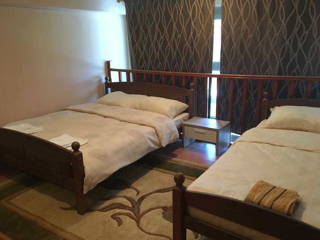 Mell Apartments โมสตาร์ ภายนอก รูปภาพ